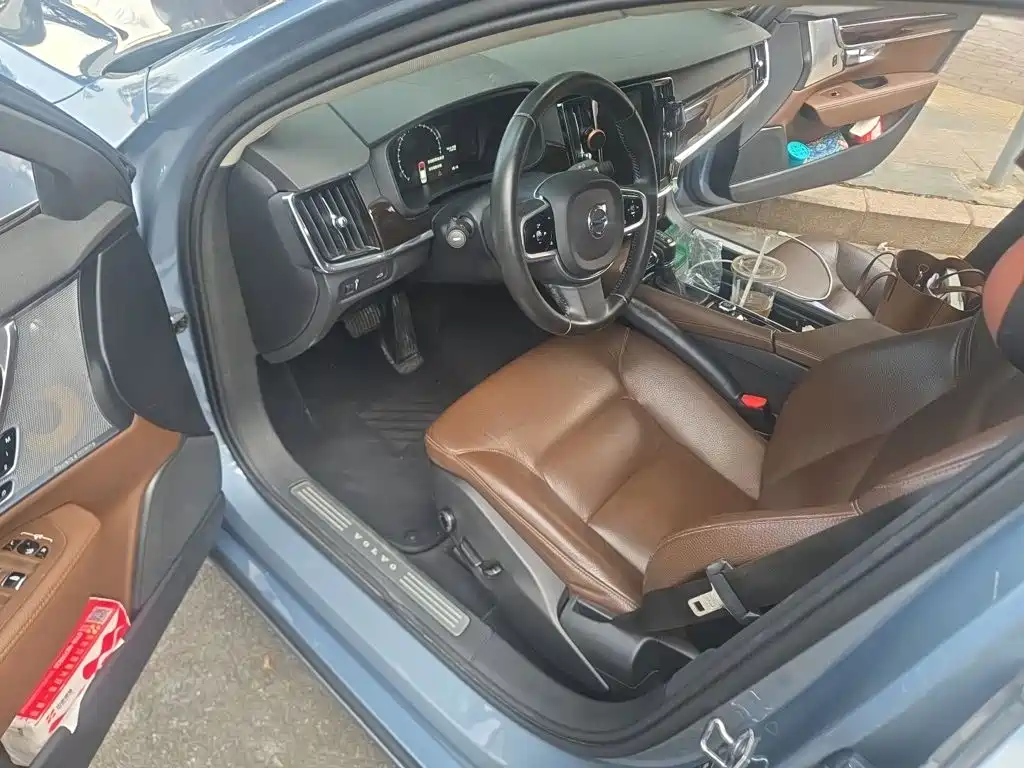 Volvo S90 — миниатюра 14