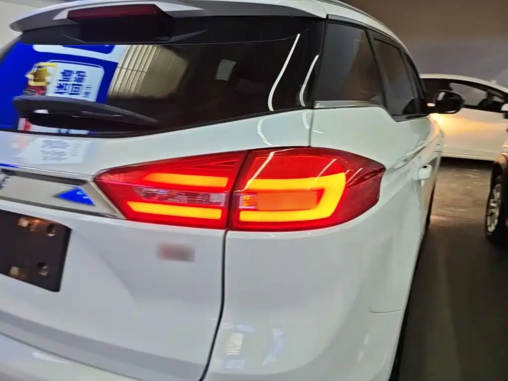 Geely Boyue — миниатюра 8