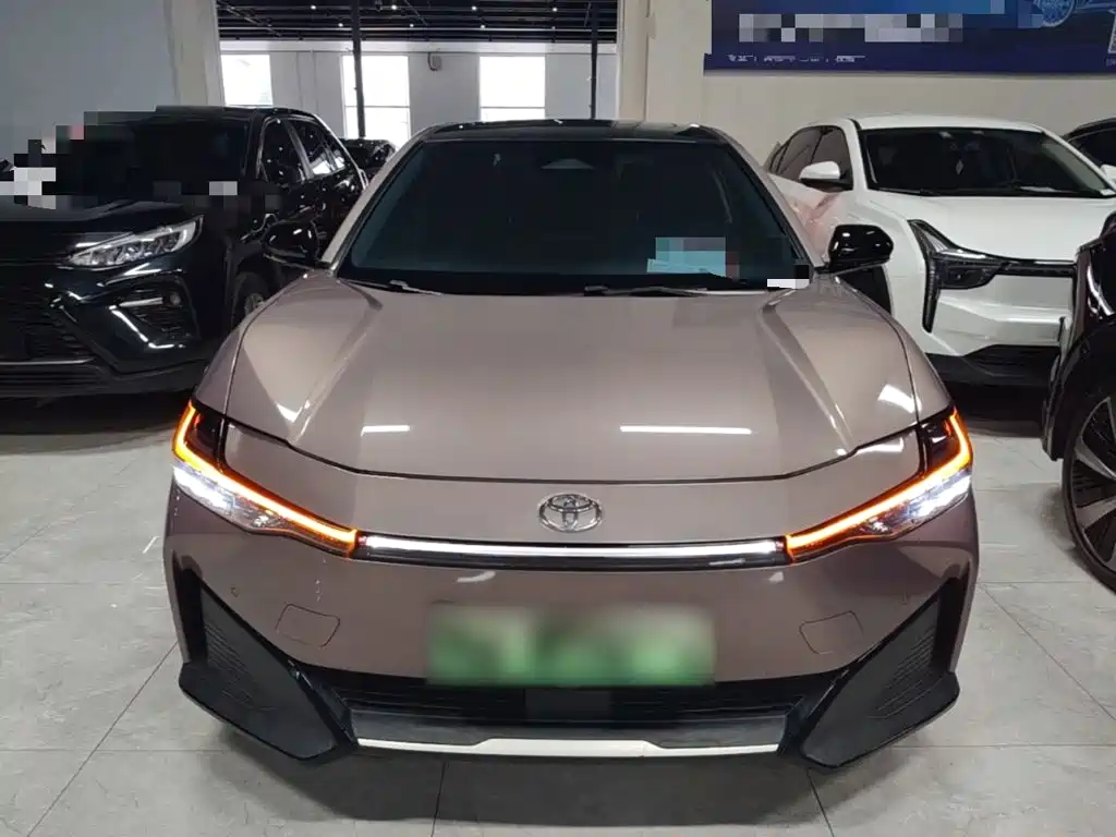 Toyota bZ3 — миниатюра 3