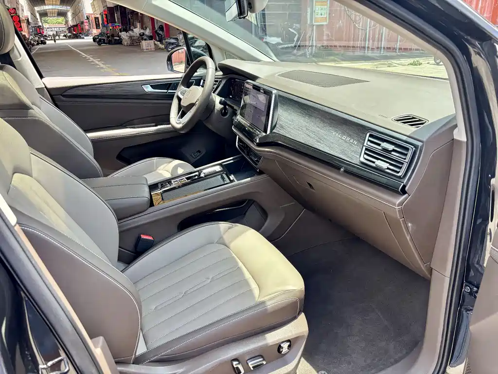 Volkswagen Viloran 380TSI Premium Speed Edition, фото 10