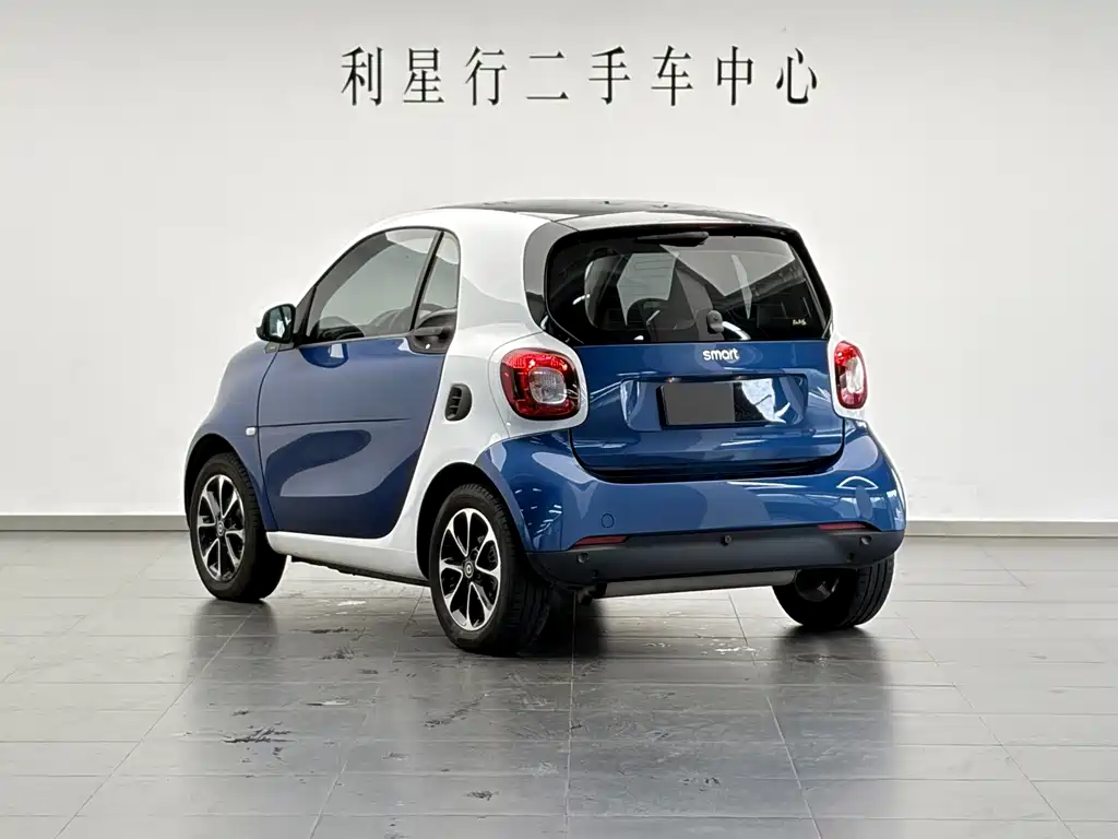smart Smart Fortwo — миниатюра 4