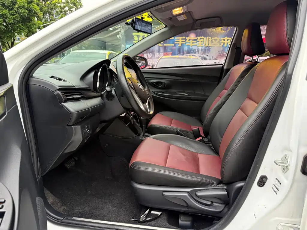 Toyota Yaris L — миниатюра 8