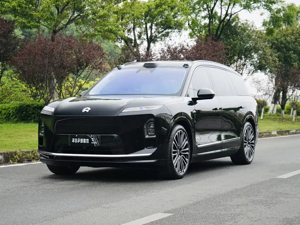 Nio ES8 2025