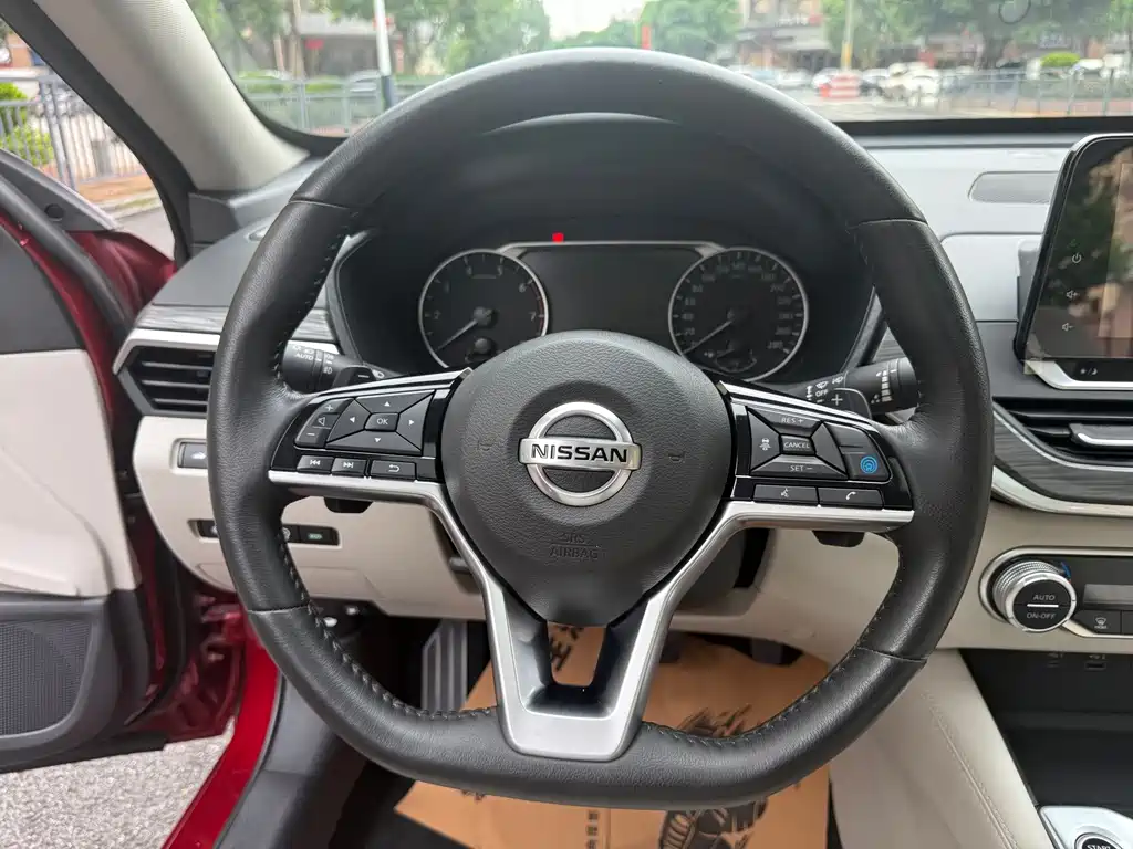 Nissan Teana — миниатюра 12