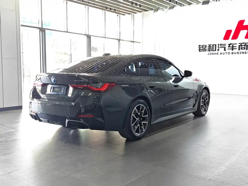 BMW i4 — миниатюра 11