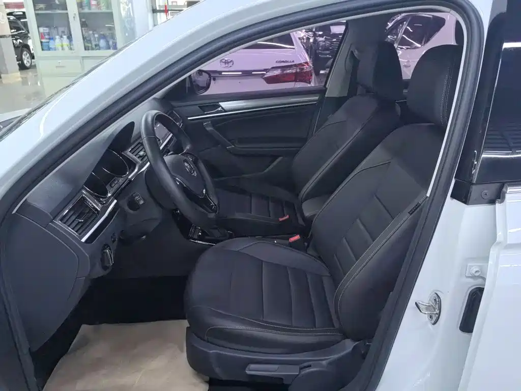 Volkswagen Bora — миниатюра 8