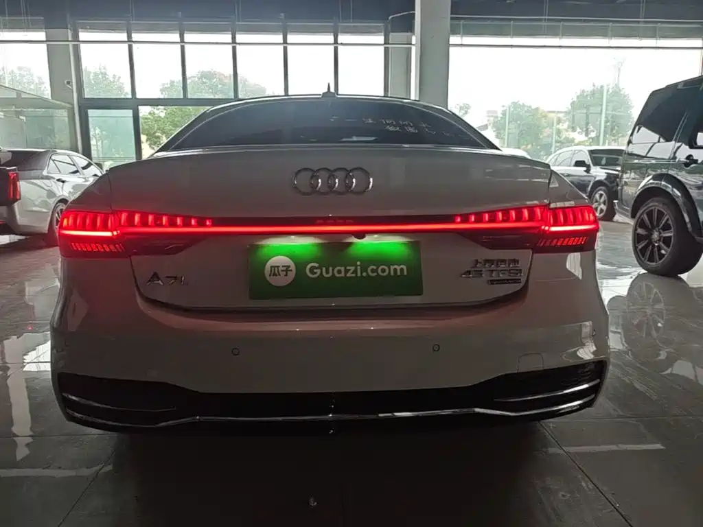Audi A7L — миниатюра 6