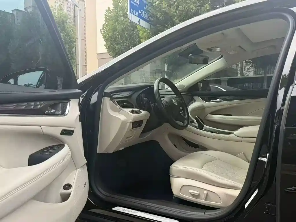 Buick LaCrosse — миниатюра 4