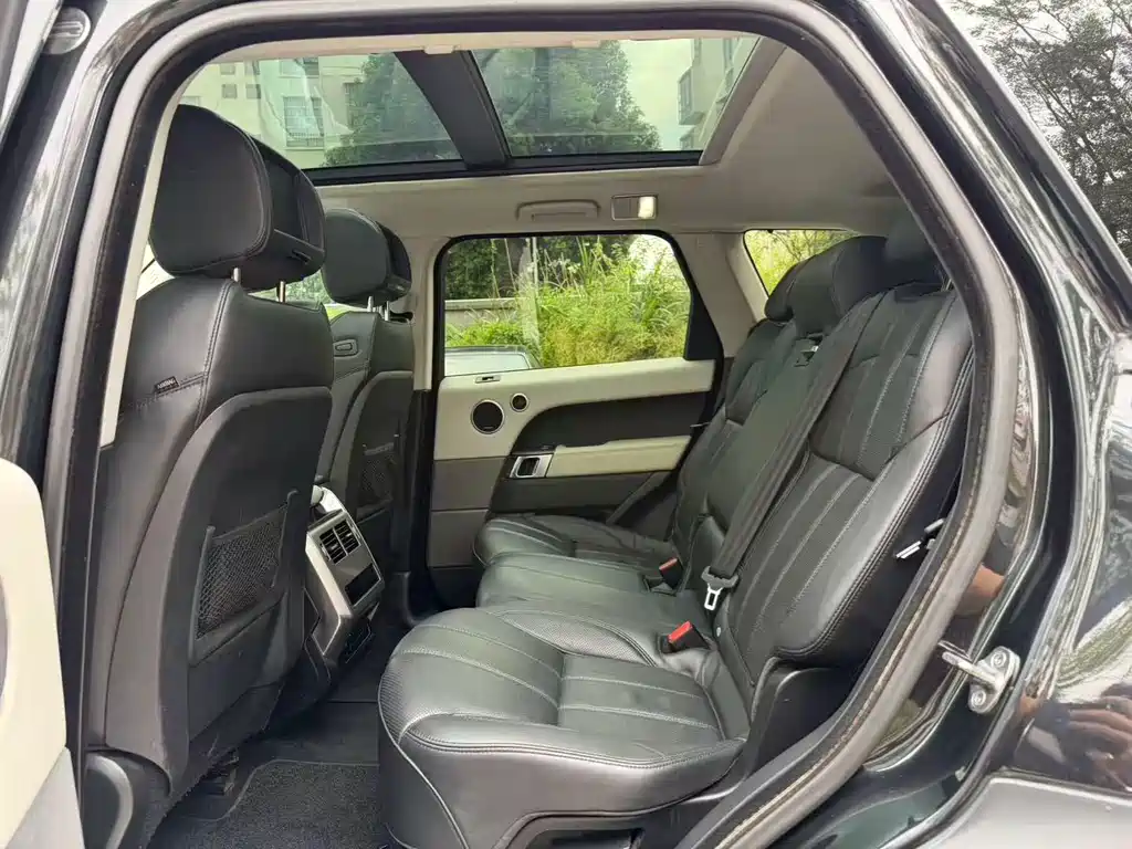 Land Rover Sport — миниатюра 6