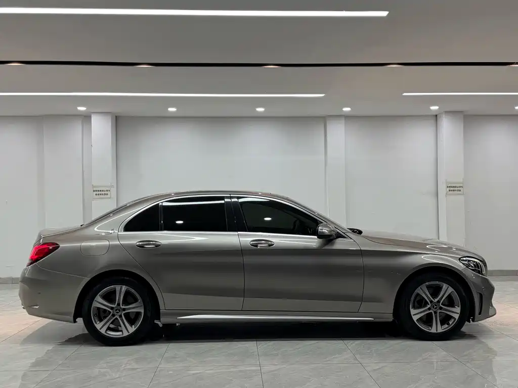 Mercedes-Benz C-Class — миниатюра 4