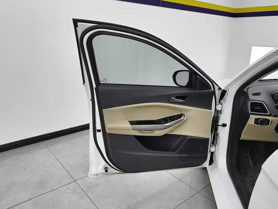 Ford Escort 2017 1.5L MT Comfort