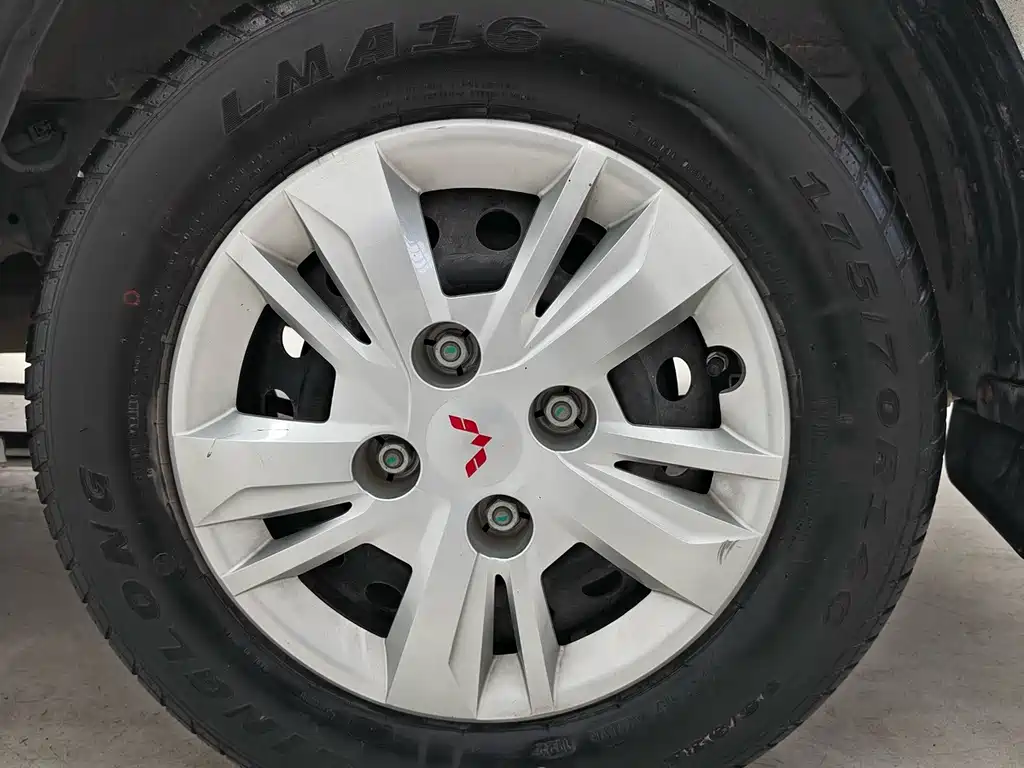 Wuling Hongguang — миниатюра 16