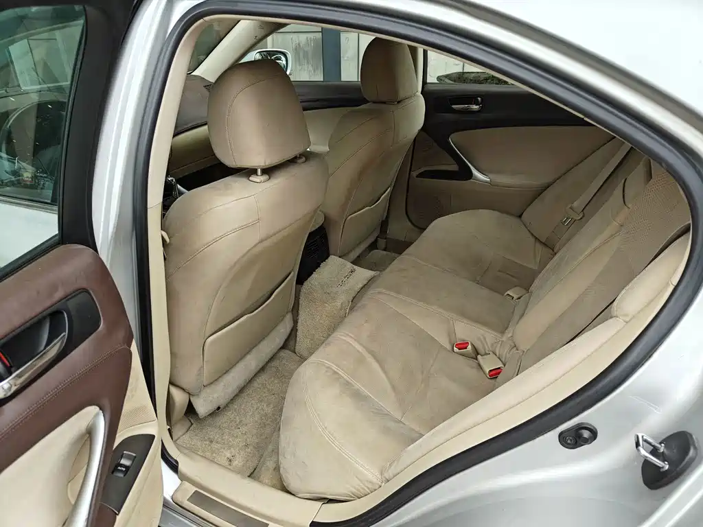 Lexus IS — миниатюра 3