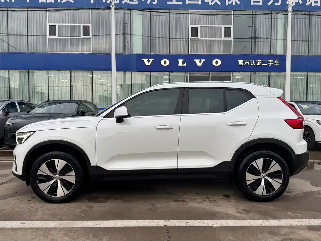 Volvo XC40 — миниатюра 3