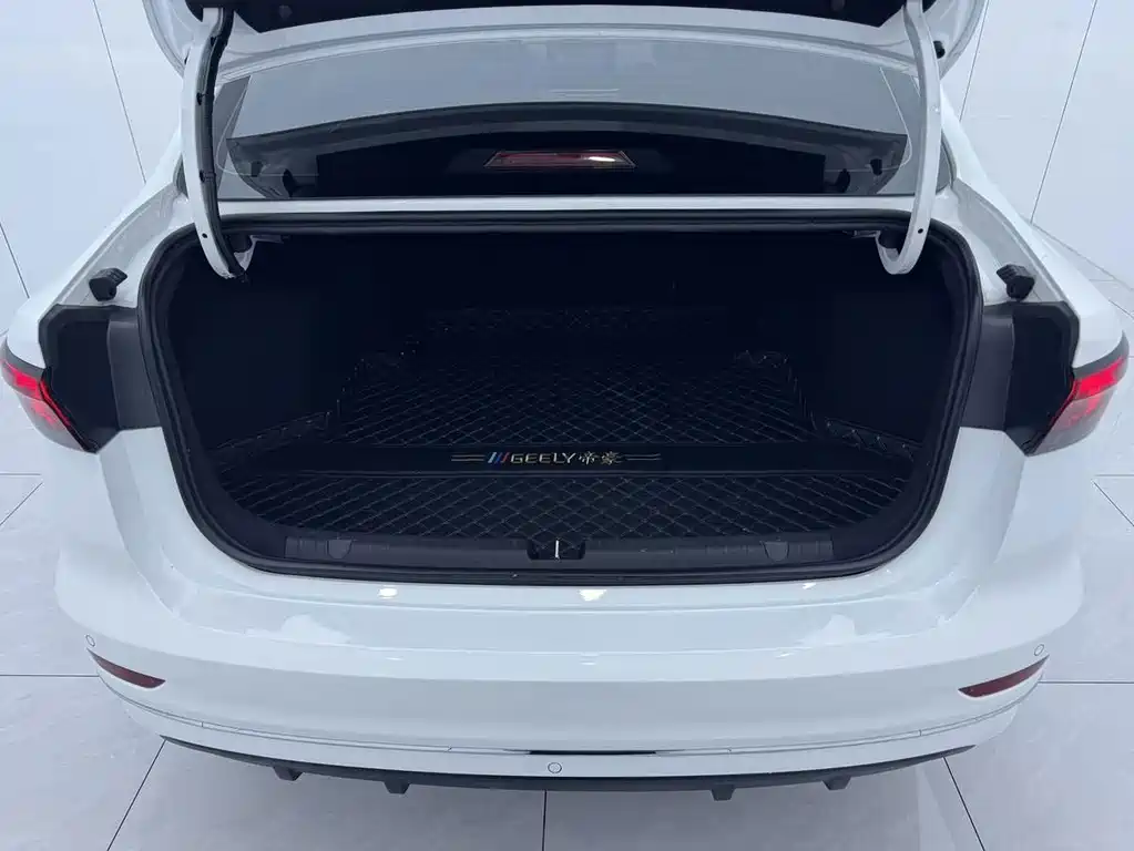Geely Emgrand — миниатюра 16