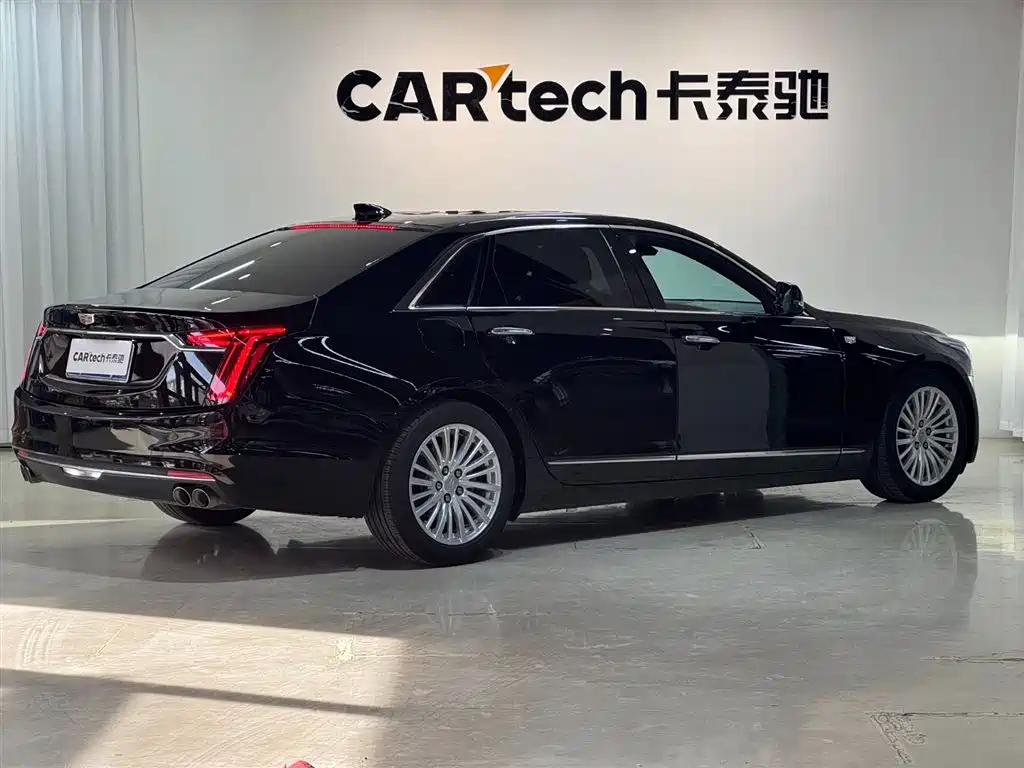 Cadillac CT6 - фото 5