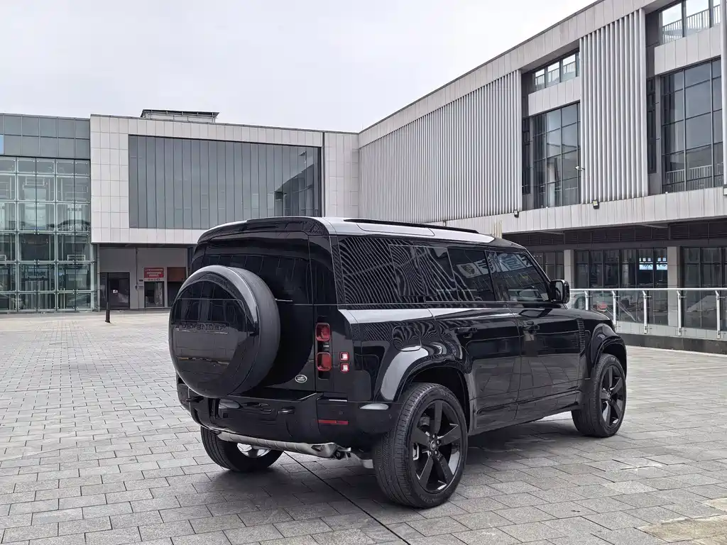 Land Rover Defender — миниатюра 5