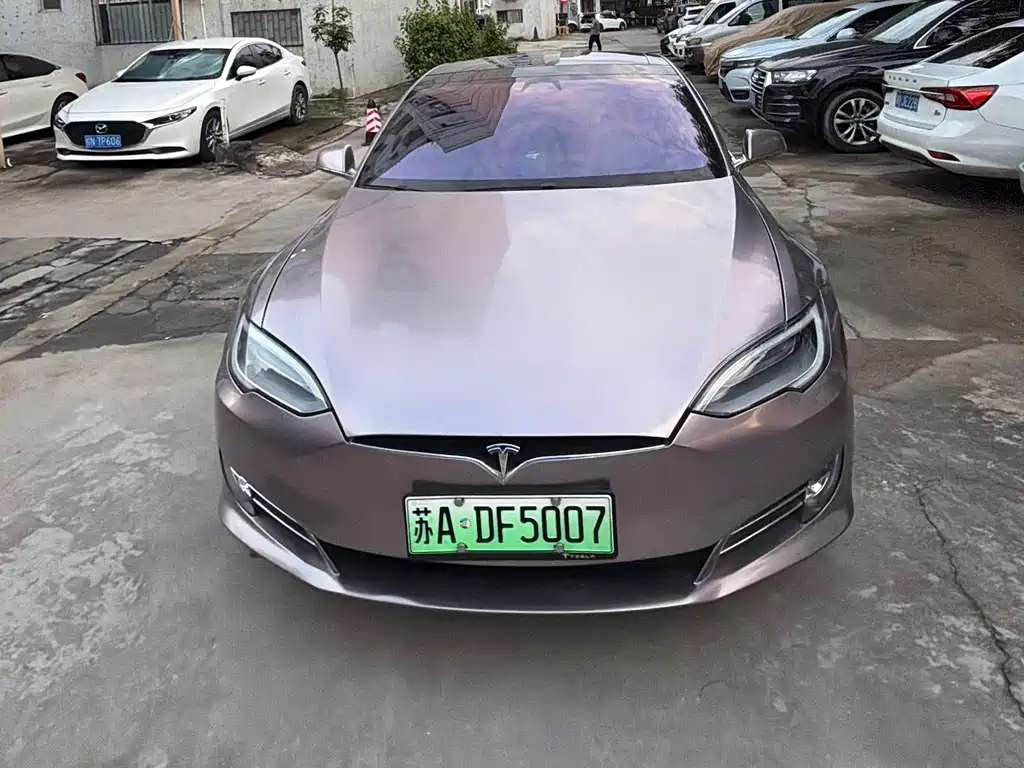 Tesla Model X — миниатюра 2