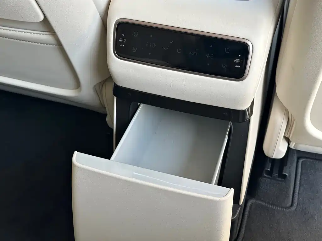 Li Auto Li i8 — миниатюра 18