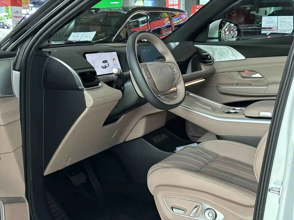 XPeng G9 — миниатюра 6