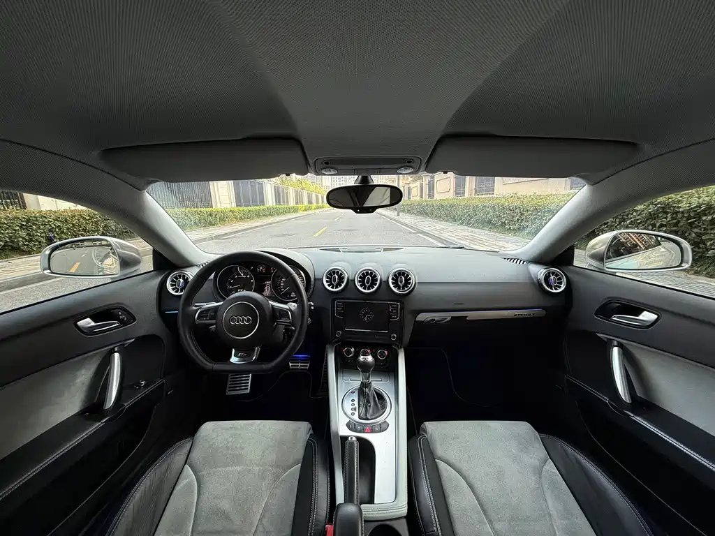 Audi TTS — миниатюра 8