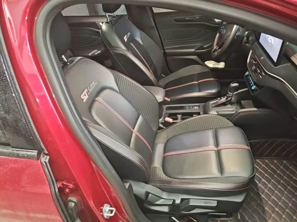 Ford Focus — миниатюра 25