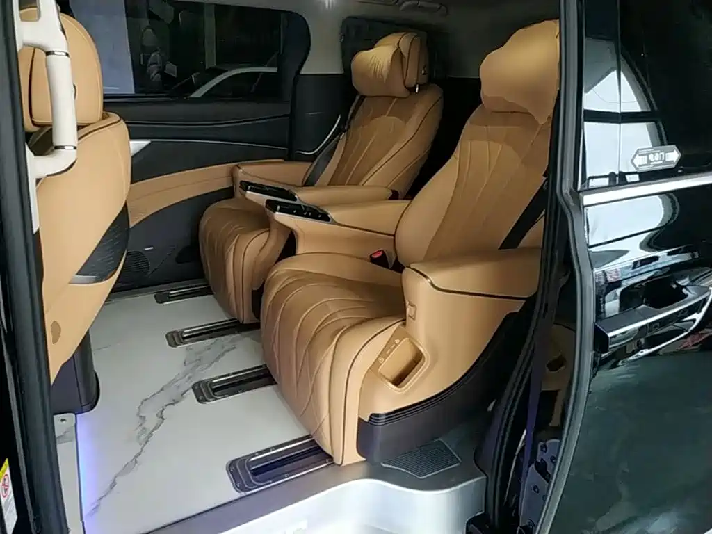 Denza Denza D9 — миниатюра 17