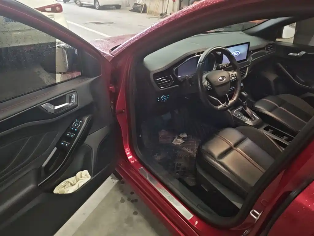 Ford Focus — миниатюра 16