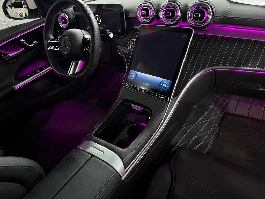 Mercedes-Benz C-Class — миниатюра 13