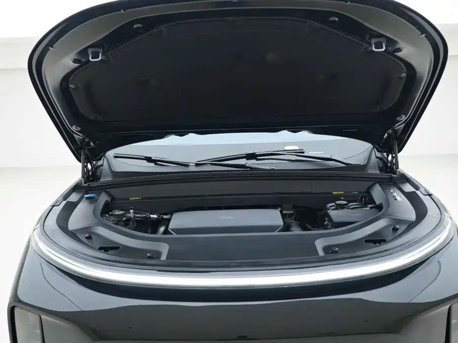 Li Auto Li L8 — миниатюра 7