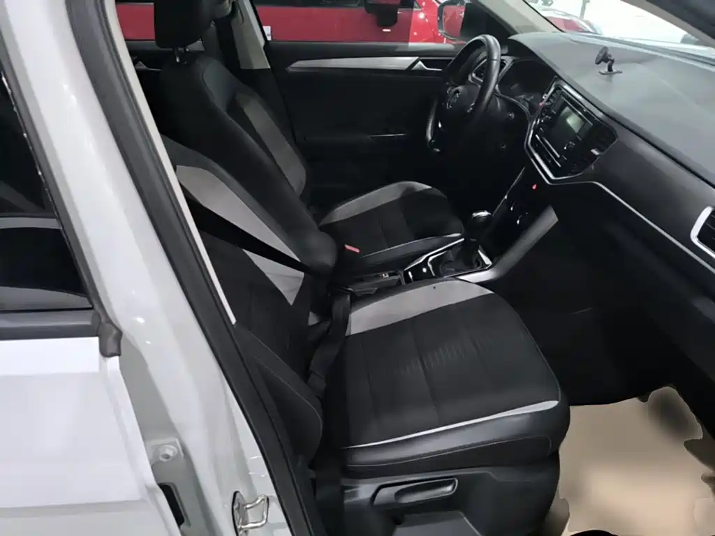 Volkswagen T-Roc — миниатюра 25