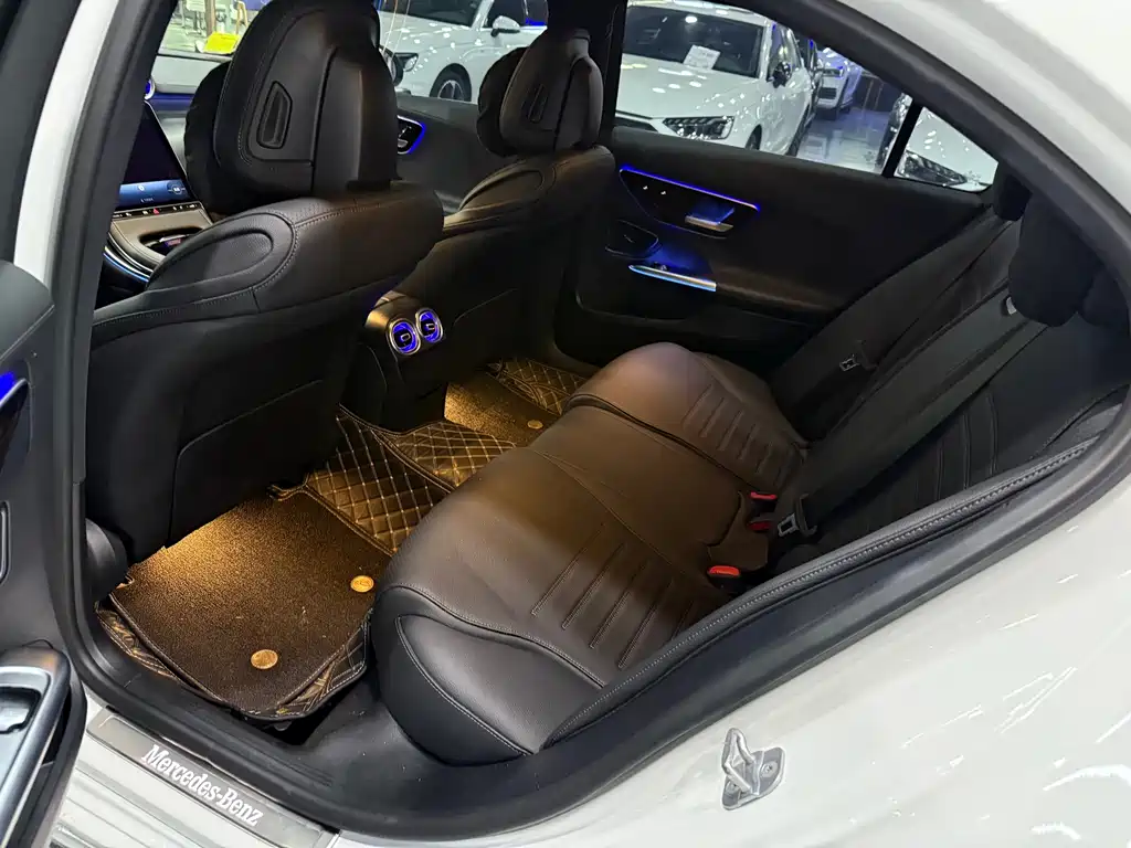 Mercedes-Benz C-Class — миниатюра 10