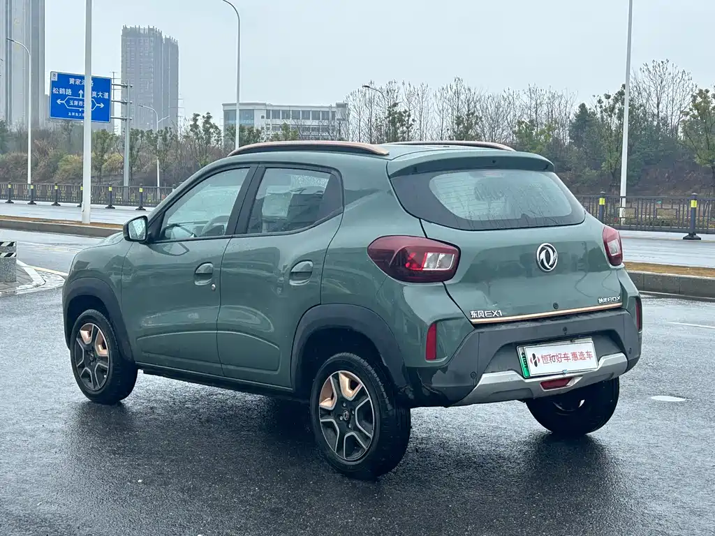 DONGFENG EX1