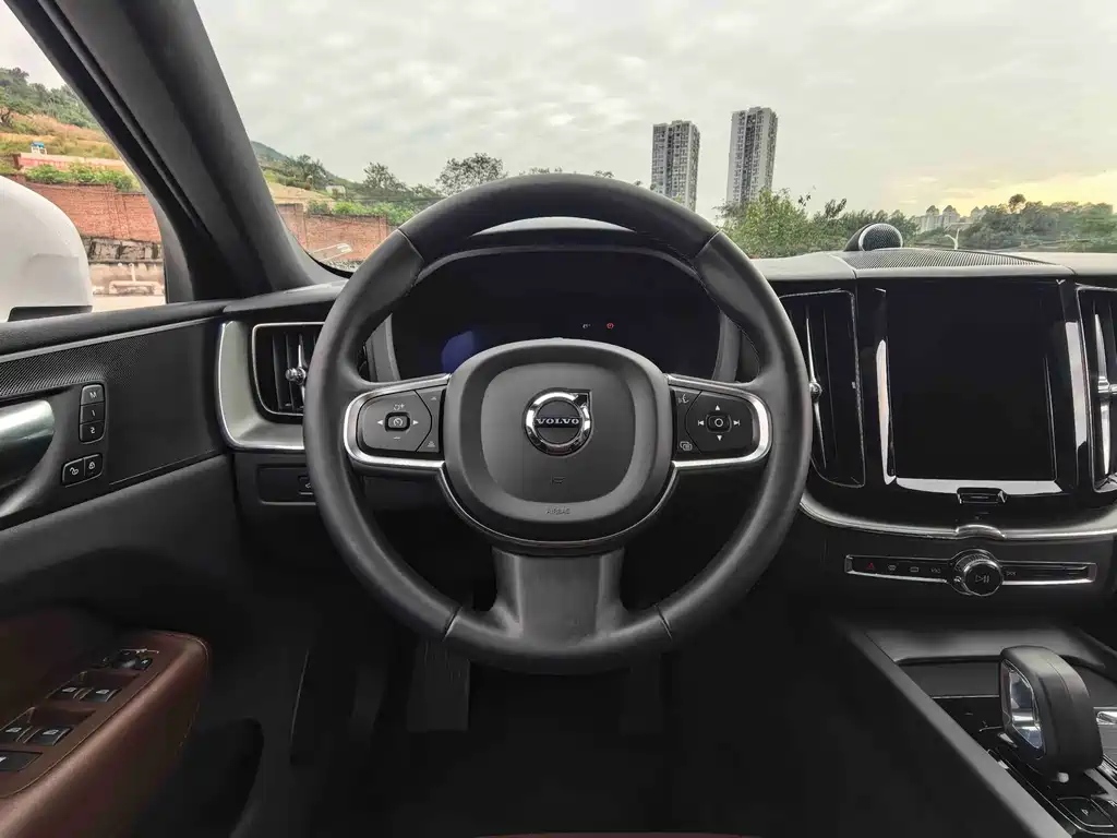 Volvo XC60 — миниатюра 14