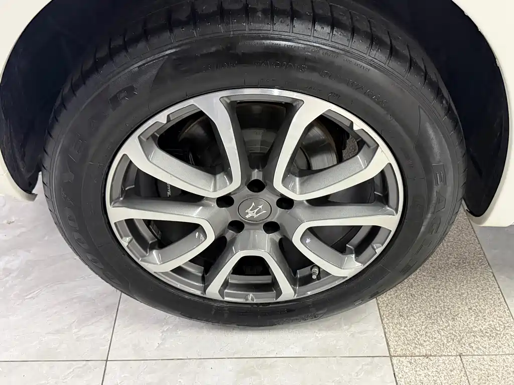 Maserati Levante — миниатюра 14