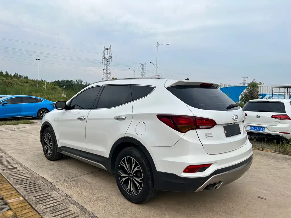 Hyundai Santa Fe — миниатюра 6