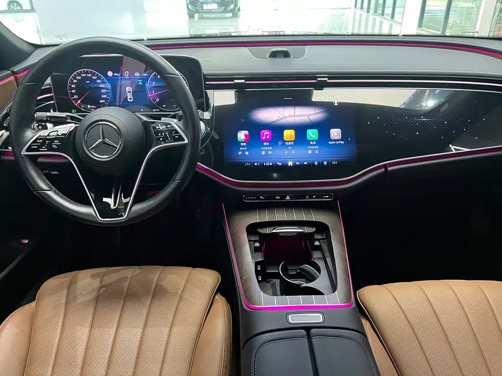 Mercedes-Benz E-Class — миниатюра 9