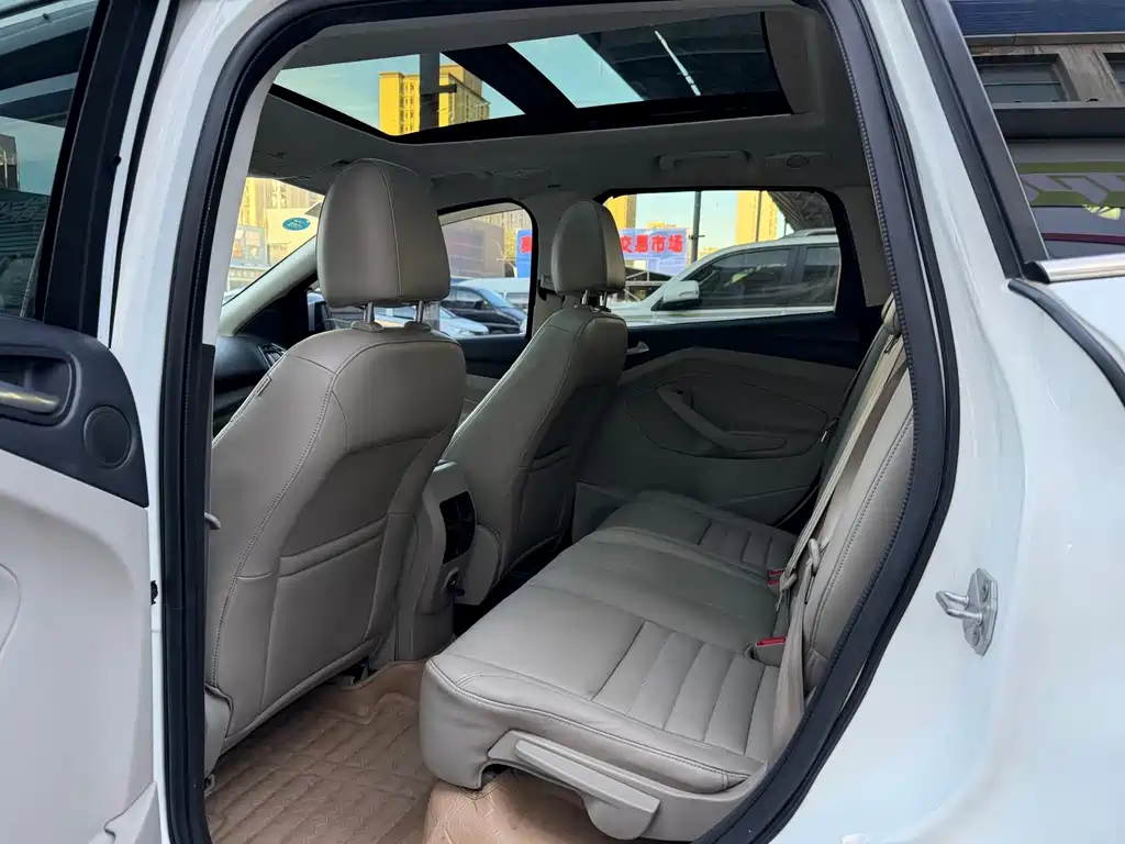 Ford Kuga — миниатюра 6
