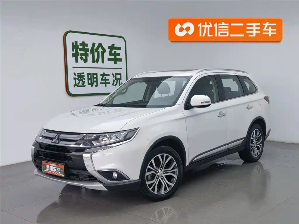 Mitsubishi Outlander 2016