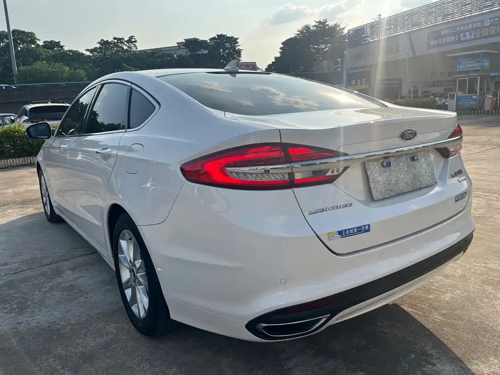 Ford Mondeo — миниатюра 10