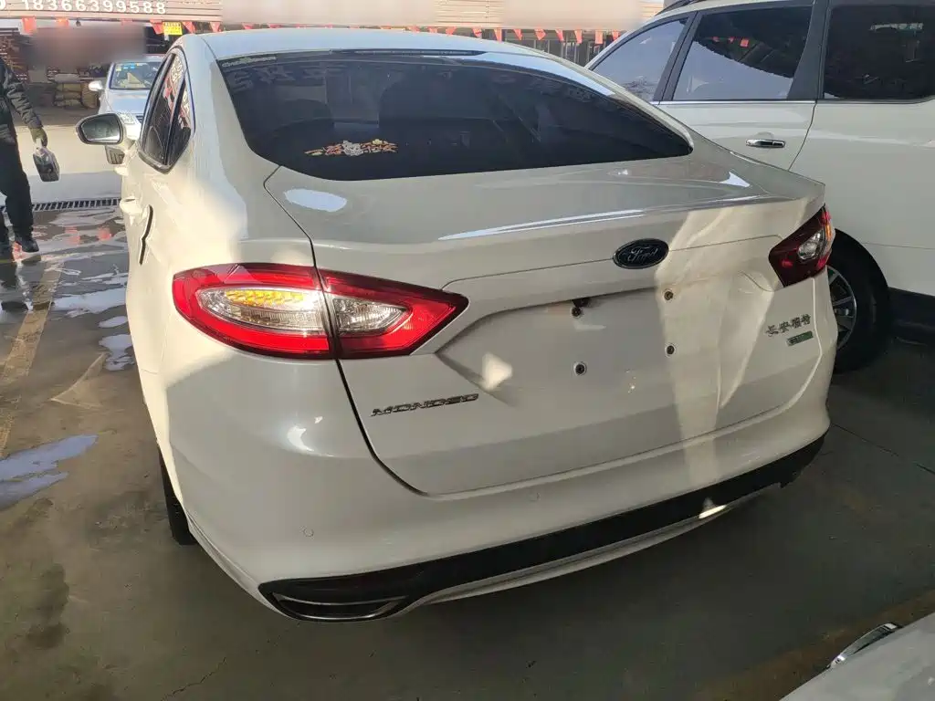 Ford Mondeo — миниатюра 6