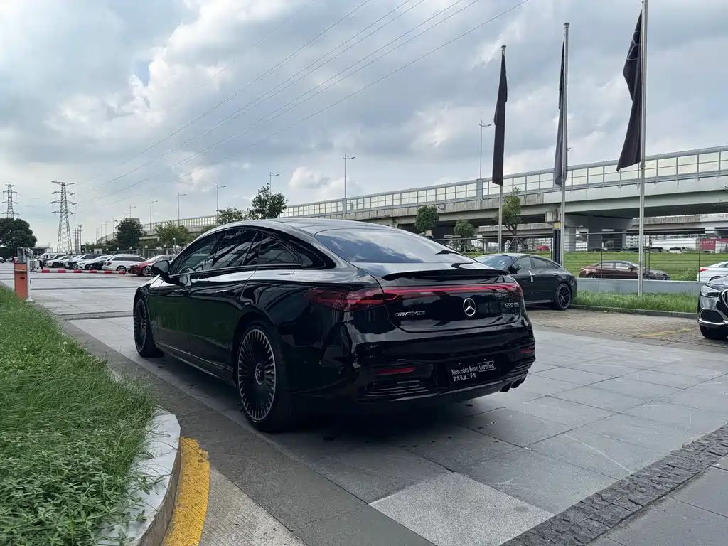 MERCEDES-BENZ EQS AMG