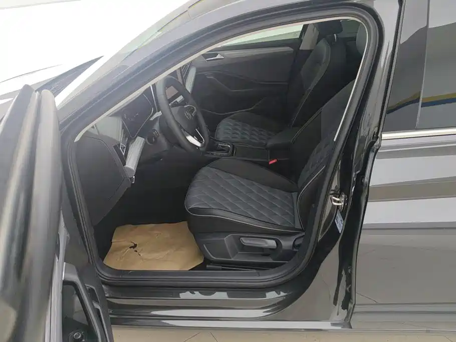 Volkswagen Sagitar — миниатюра 9