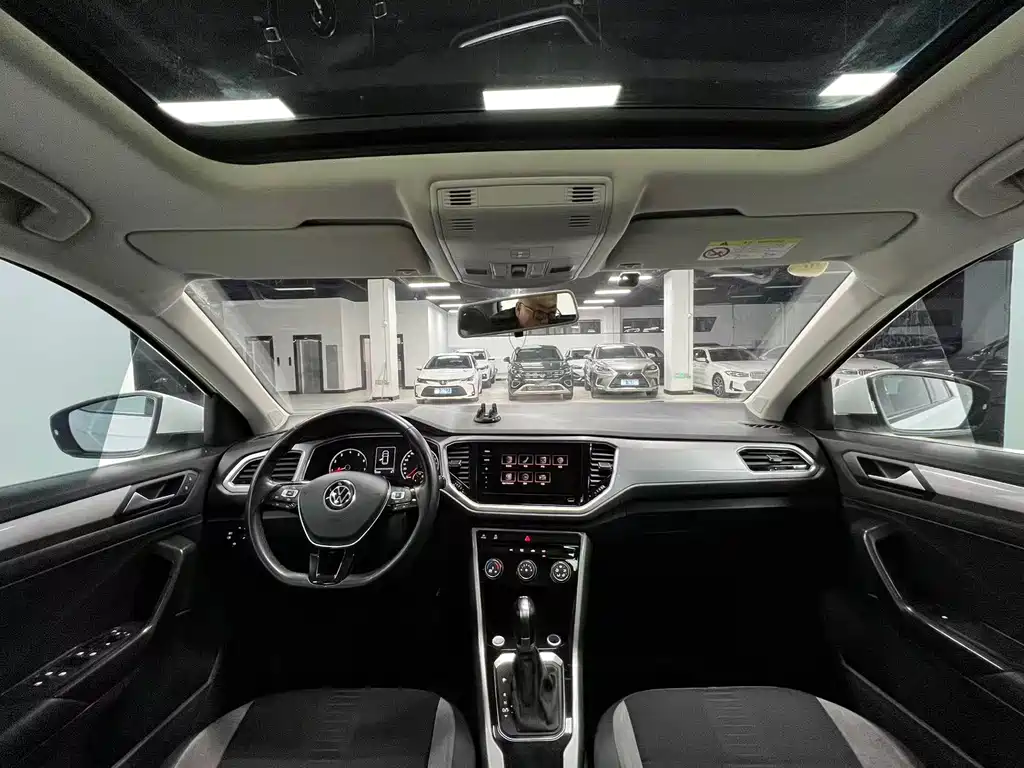 VOLKSWAGEN T ROC EXPLORING SONGS