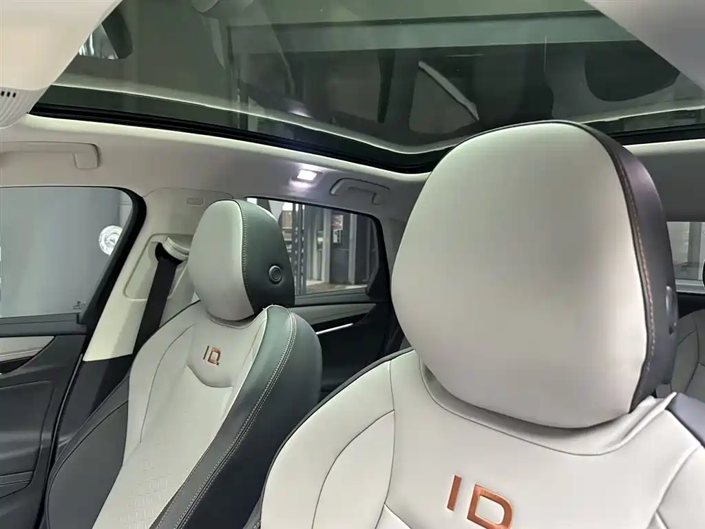 VOLKSWAGEN ID.7 VIZZION