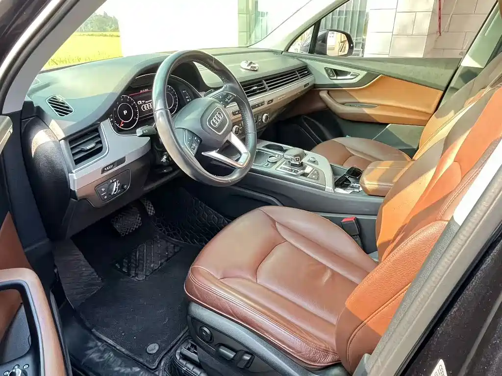 Audi Q7 — миниатюра 6