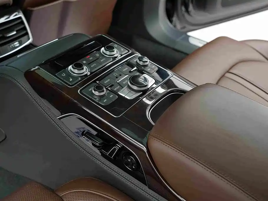Audi A8 — миниатюра 14