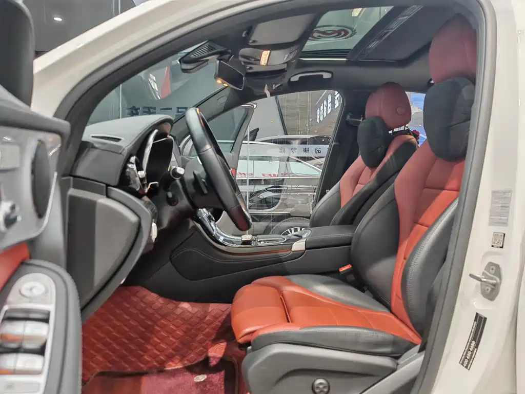 Mercedes-Benz GLC 2021 GLC 260 4MATIC SUV