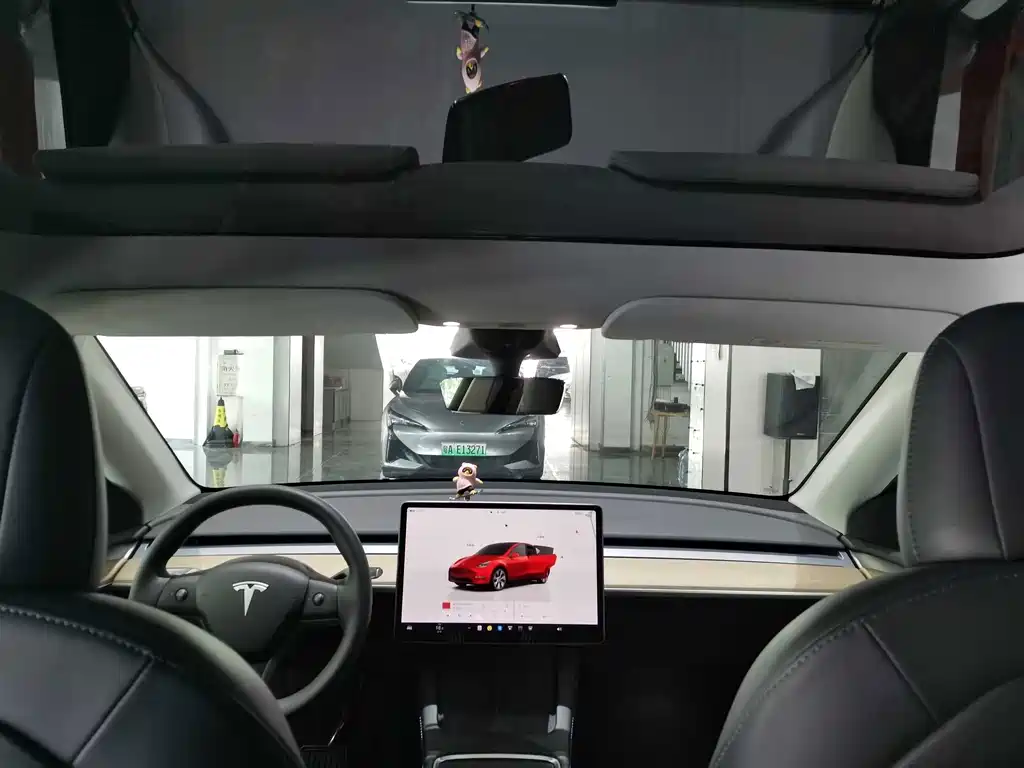 Tesla Model Y — фотографии объявления, Фото 7