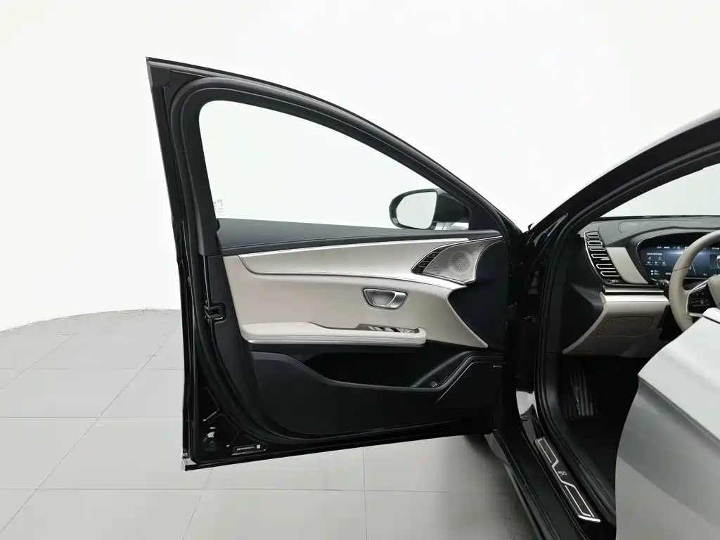 BYD Han — миниатюра 8